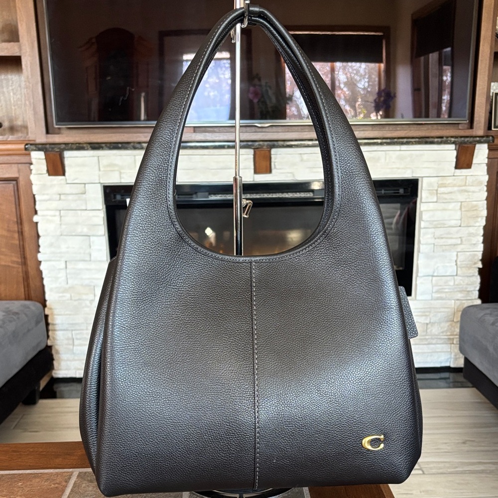 Coach Lana medium Shoulder Bag